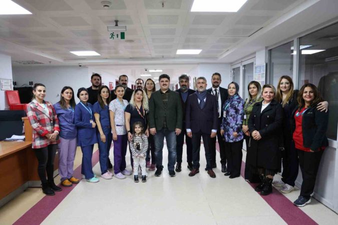Yeni Yılın İlk Bebekleri 'Umut' ve 'Lina' Dünyaya Geldi