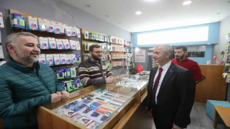 Esnafı Ziyaret Etti