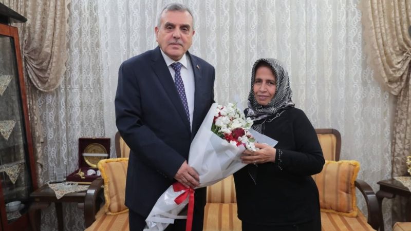 Başkan Beyazgül, Emekli Öğretmenleri Özel Gününde Onurlandırdı