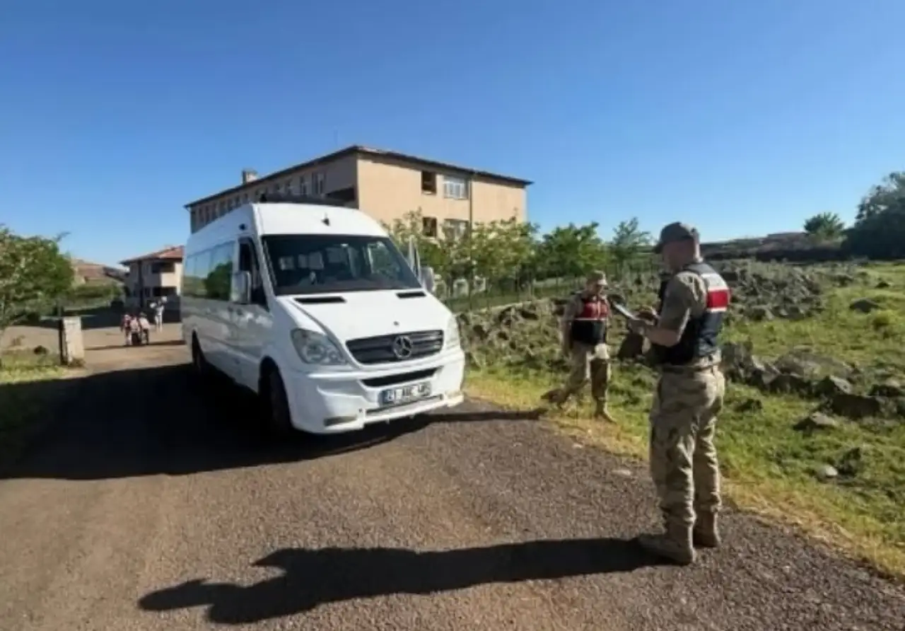 Siverek'te Okul Çevreleri Mercek Altında: Geleceğimiz İçin Güvenlik Seferberliği!