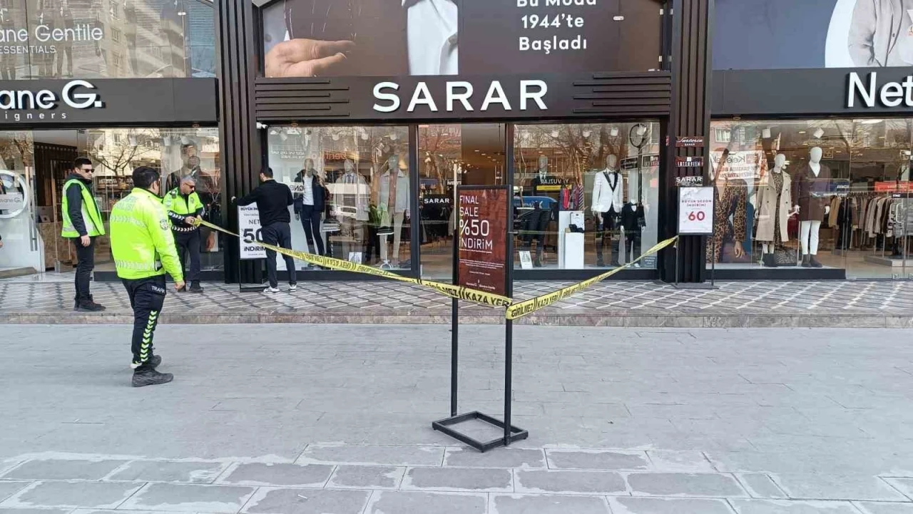 Feci Olay İş Merkezinin 7’nci Katından Düşen Genç Kız Hayatını Kaybetti