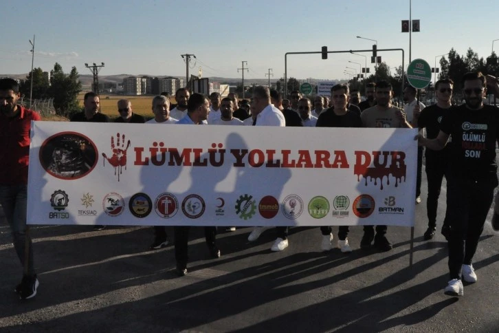 Trafiğe Kapatarak Tepki Gösterdi