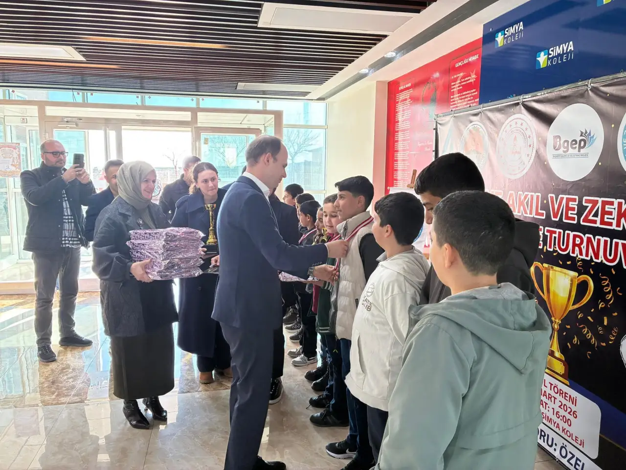 Siverek’in Akıl Küpleri Yarıştı: Zekâ Oyunlarında İlçe Finalleri Nefes Kesti!