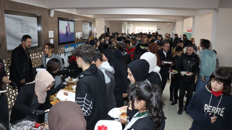 Öğrenci ve Öğretmenlerden Gazze'ye Destek: