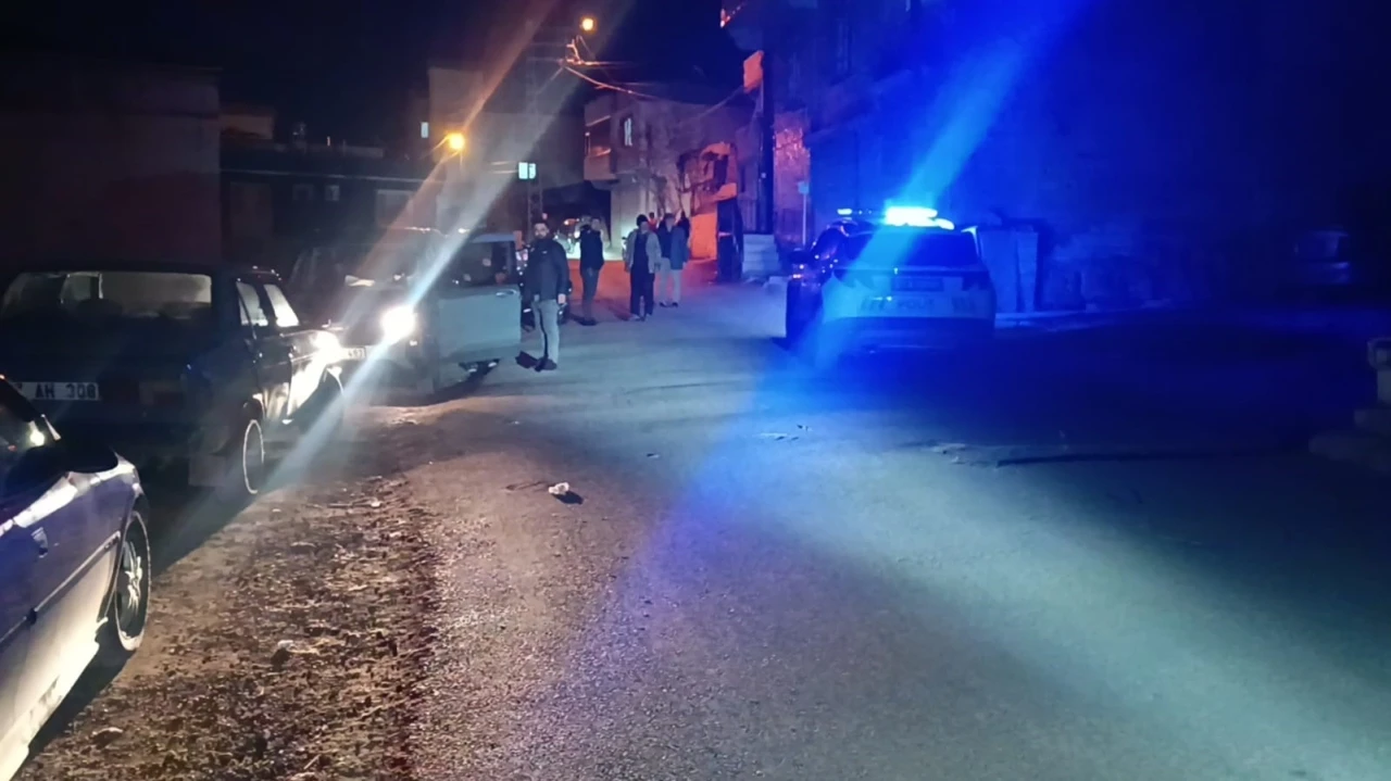 Silahlı Saldırı: 2 Genç Hayatını Kaybetti