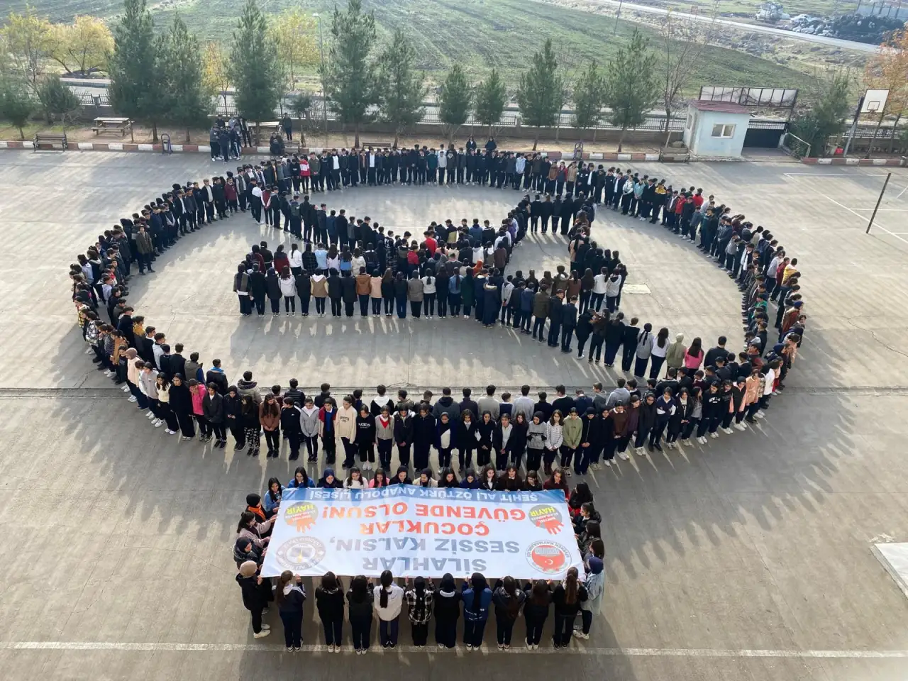 Siverek’te “Silaha Hayır” Koreografisiyle Farkındalık Mesajı