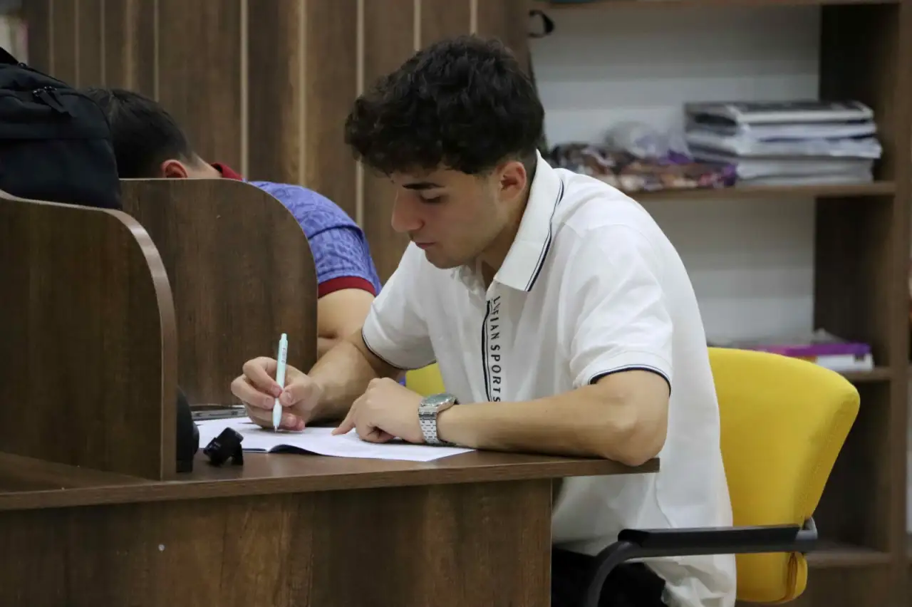 Şanlıurfa'nın Gelişen İlçesinde Eğitim Yatırımları Gençlerin Geleceğine Işık Tutuyor