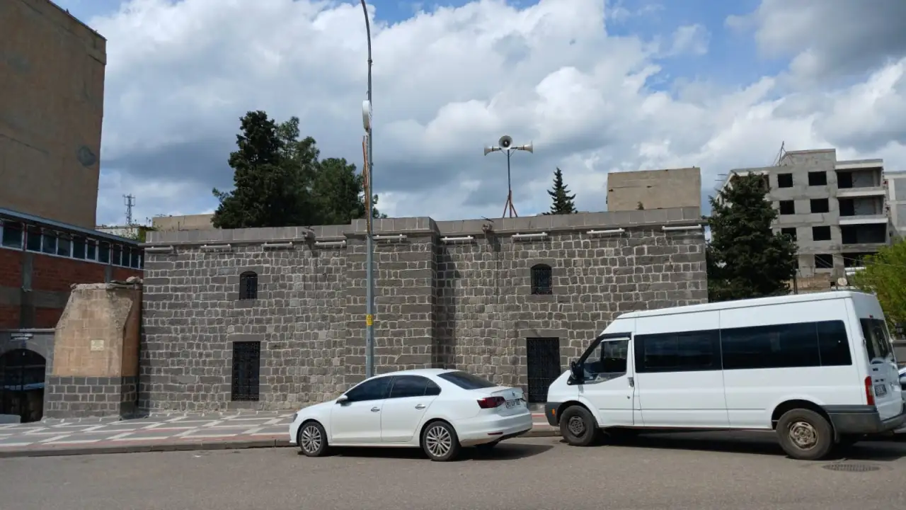 Siverek Karakeçili Camii Cemaatinden Yetkililere Çağrı
