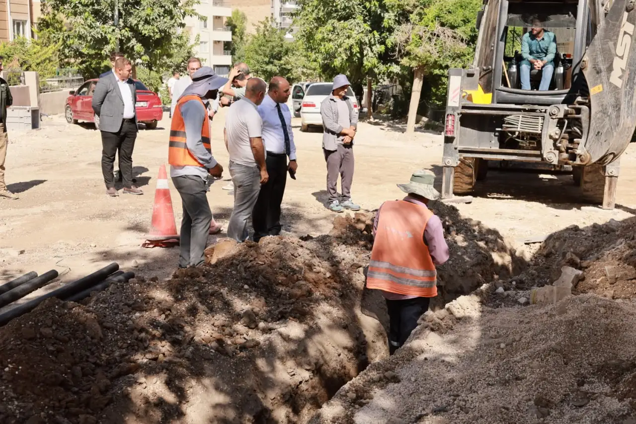 Başkan Nihat Çiftçi Akpıyar’daki Çalışmaları Yerinde İnceledi