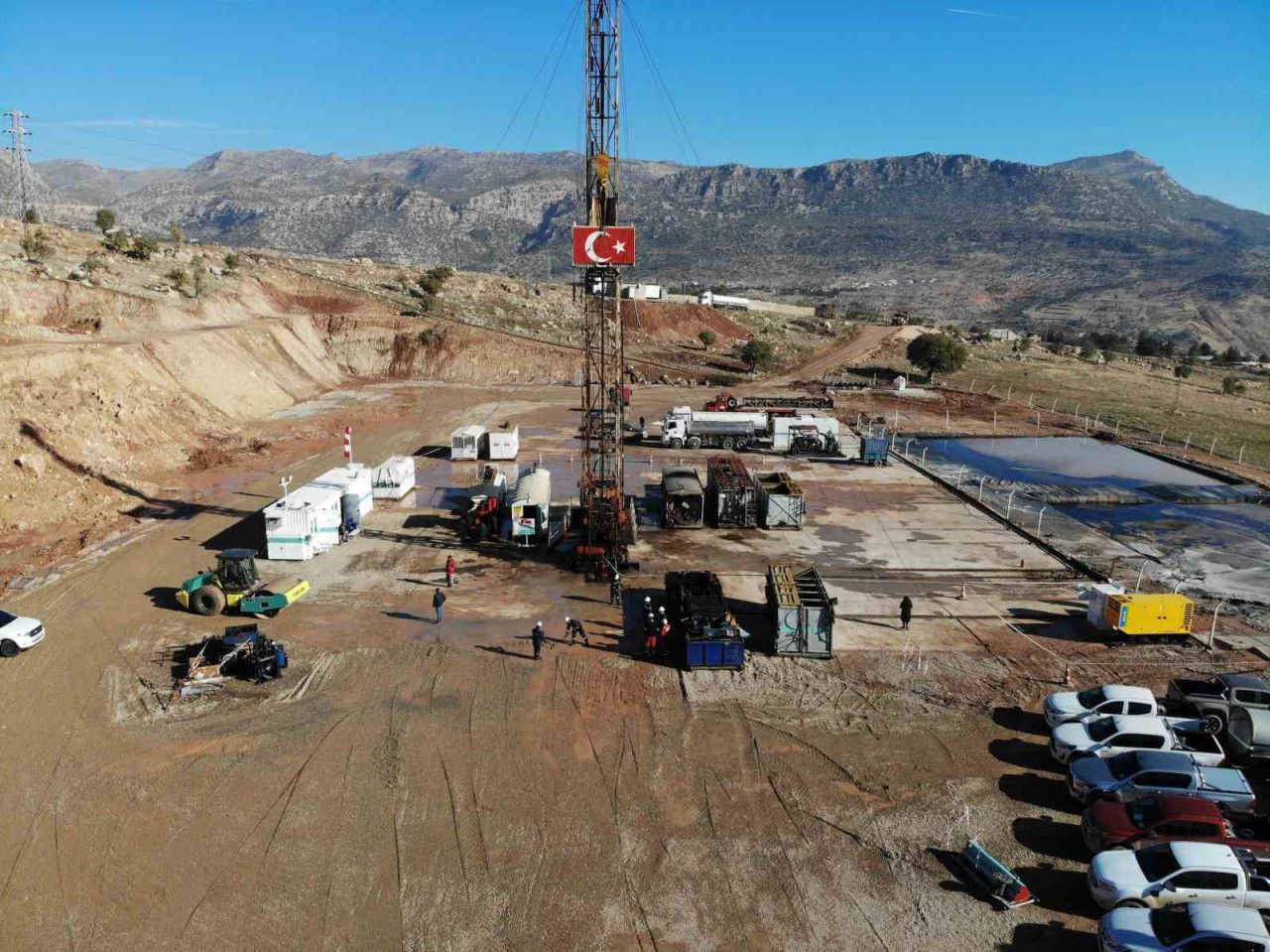 22 Kuyudan Günlük 27 Bin Varil Petrol Çıkıyor