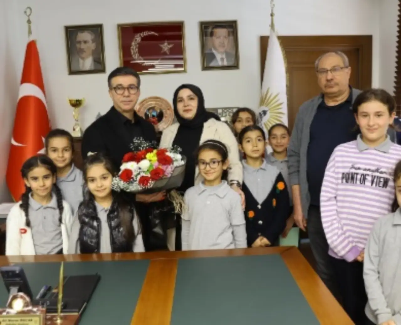 Siverek'in Geleceği Kitap Sayfalarında Yükseliyor: Başkan Bucak Genç Okurları Ağırladı