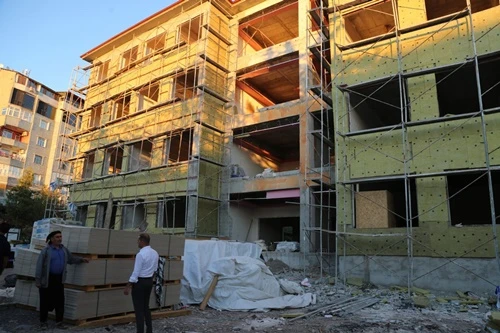 Kaymakam Aydemir, Hükümet Konağı ve Zübeyde Hanım Mesleki Teknik Anadolu Lisesi İnşaatını İnceledi