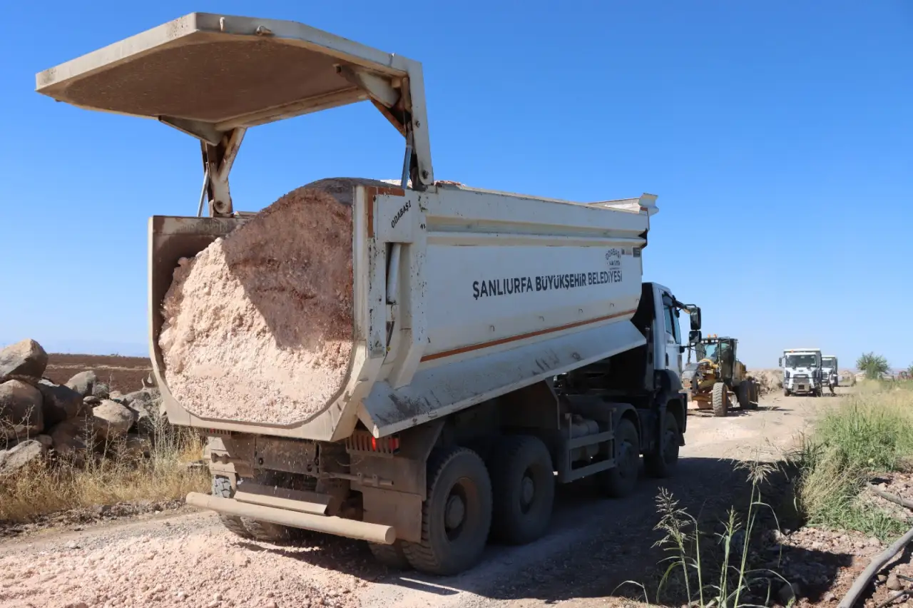 Siverek Keçiburç Mahallesi Yolunda Yenileme Çalışması Başladı