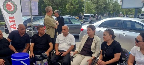 İşten Çıkarılan İşçilerin Eylemi Devam Ediyor