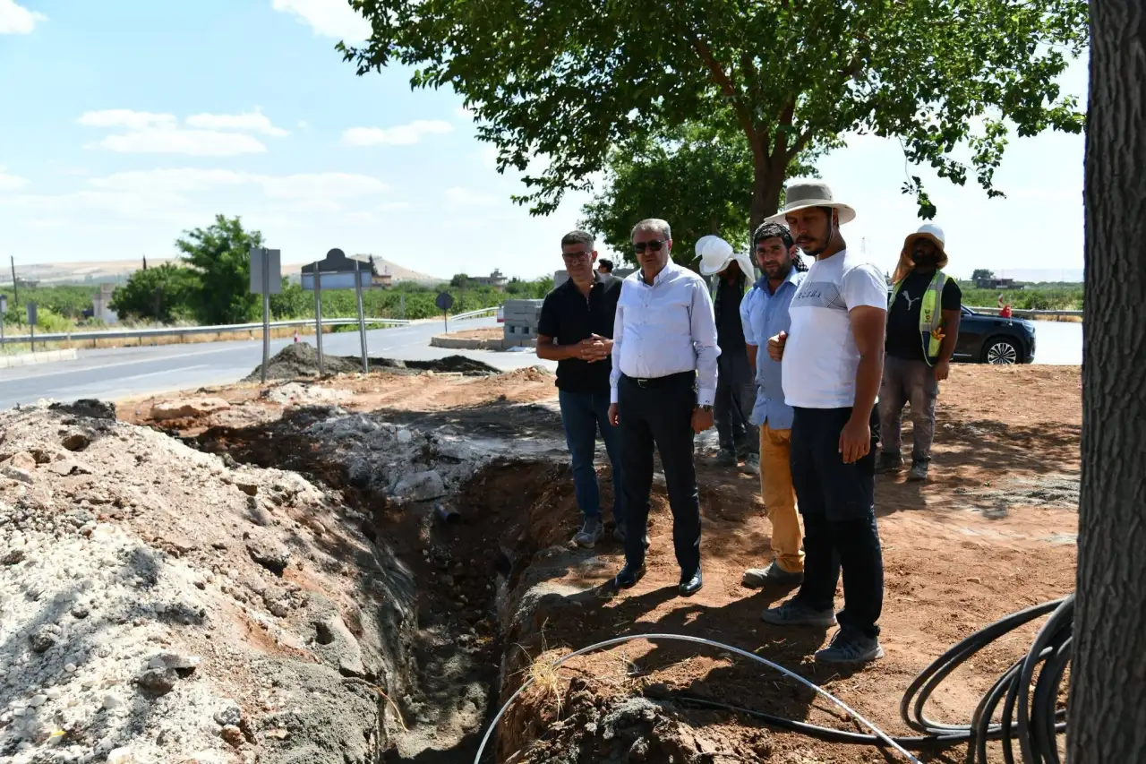 Şanlıurfa-GAP Havalimanı Ulaşım Hattı Baştan Sona Aydınlatılıyor