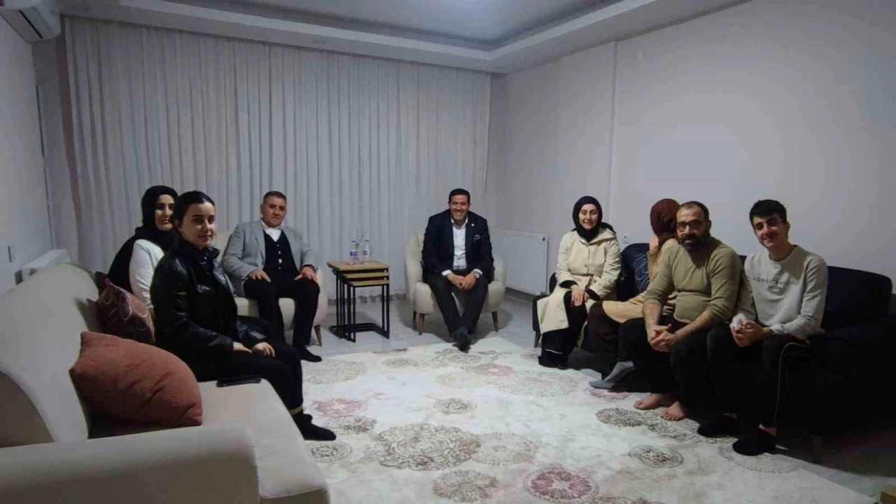 Sosyal Medya Üzerinden İftar Davetine Anında Cevap