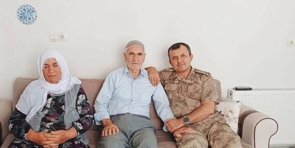 İl Jandarma Komutanı Uz'dan Şehit Ailelerine Anlamlı Ziyaret