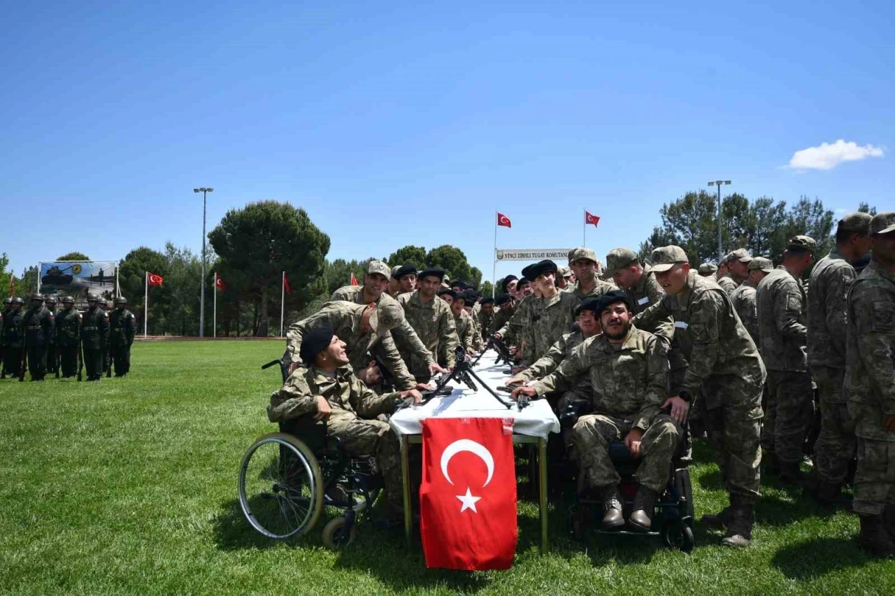 95 Özel Genç Bir Günlüğüne Mehmetçik Oldu: Tören Duygu Dolu Anlara Sahne Oldu