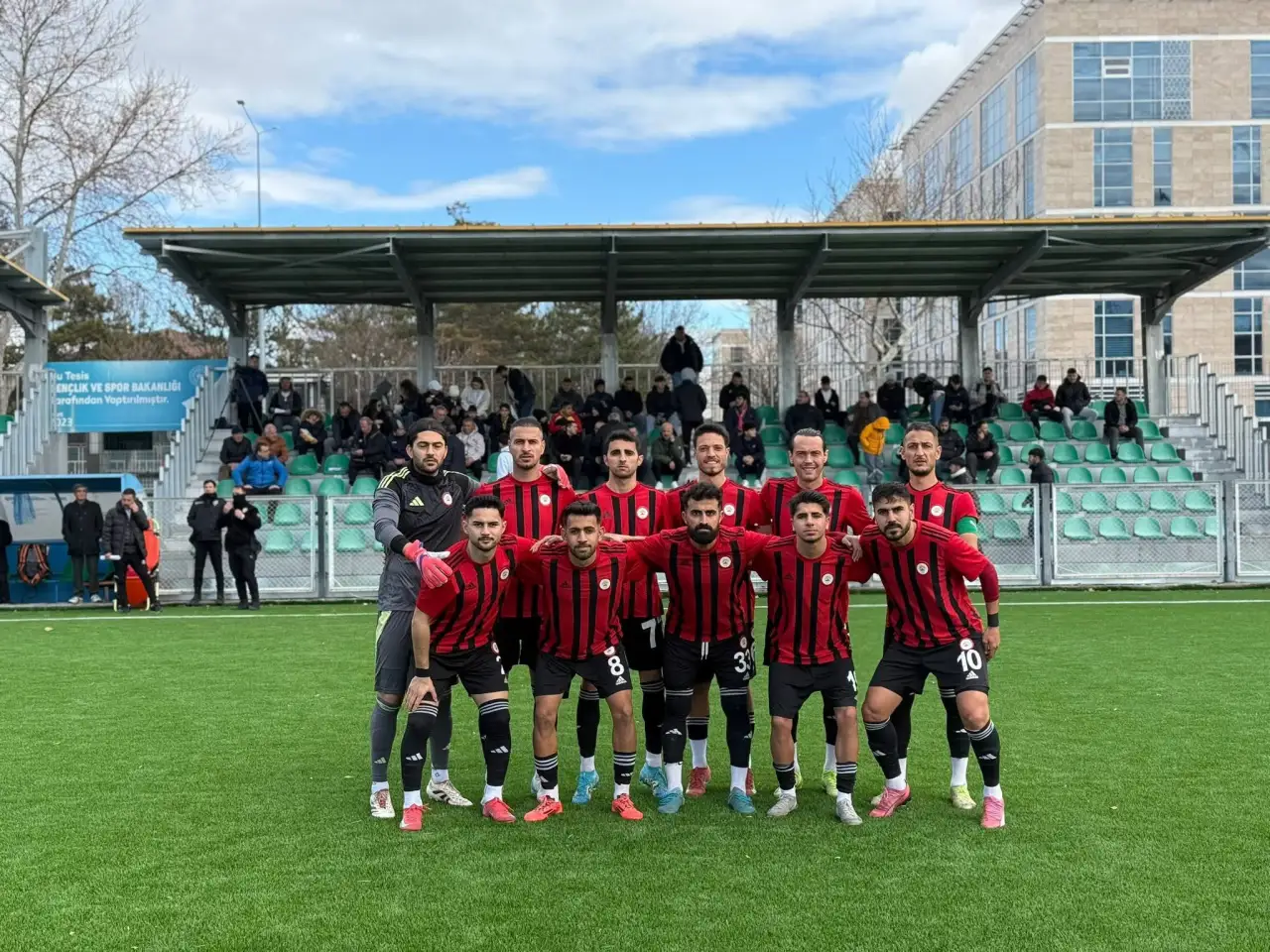 Siverek Belediyespor Kayseri’de Güldü