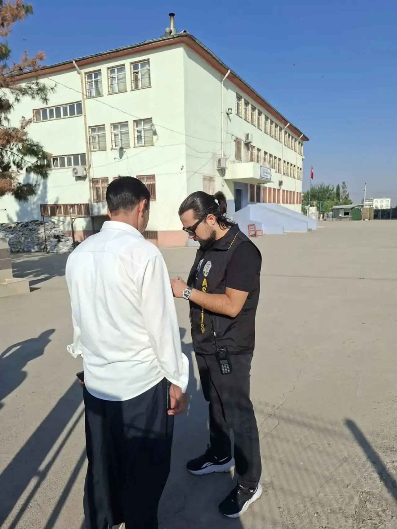 Siverek’te Ekipler Sahada ; Okul Çevrelerinde Huzur ve Güven Denetimi