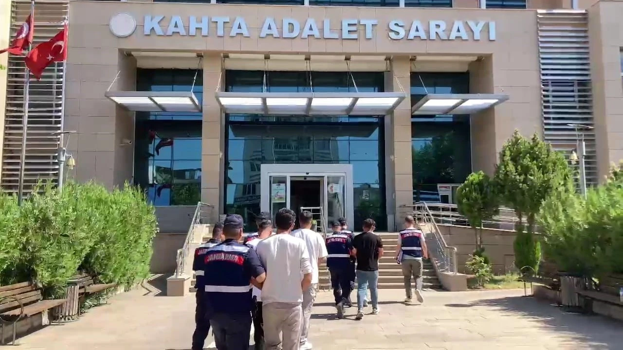Adıyaman’da Uyuşturucu Operasyonunda 4 Tutuklama