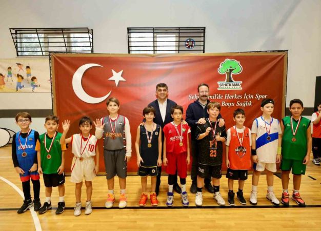 Görkemli 100. Yıl Basketbol Kupası