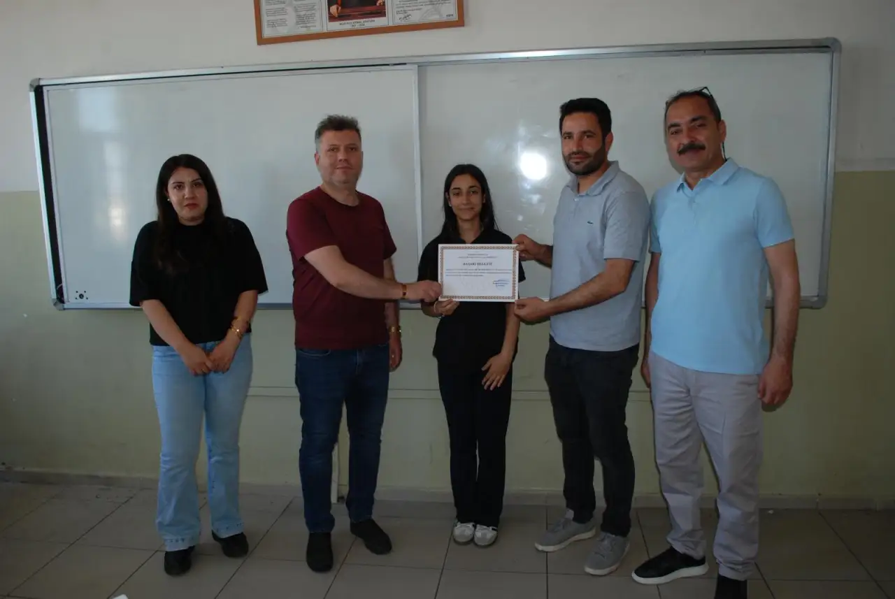Siverek'te Akademik Başarı ve Erdem Taçlandırıldı
