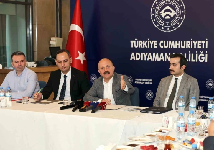 Adıyaman'da Kalıcı Deprem Konutları ve Kamu Yatırımlarını Değerlendirdi