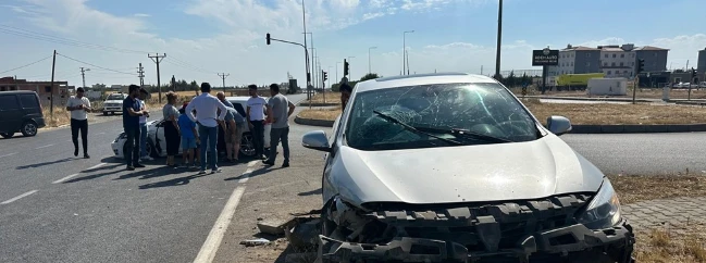 İki Otomobilin Çarpışması Sonucu 5 Kişi Yaralandı