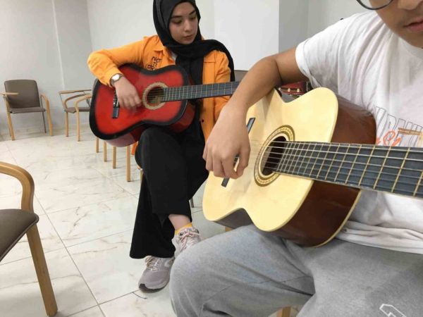 konservatuar eğitimleri devam ediyor