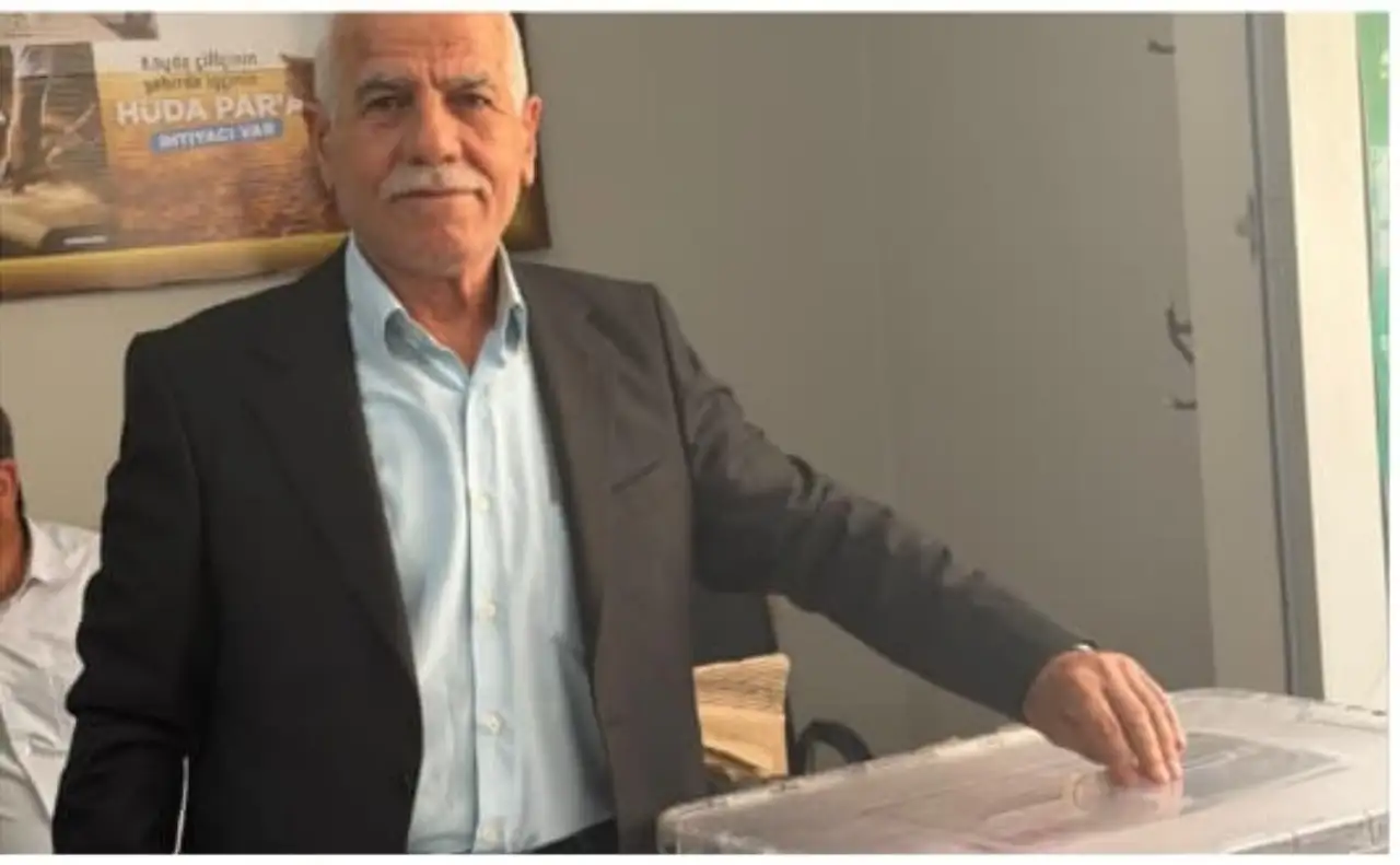 Mehmet Ali Bayol HÜDA PAR'da Yeni Dönem İçin Güven Tazeledi