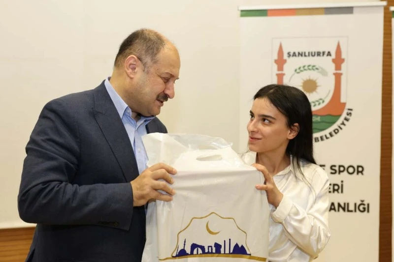 Şanlıurfa’da YKS Gururu: 38 Öğrenci Türkiye’nin Zirvesinde!