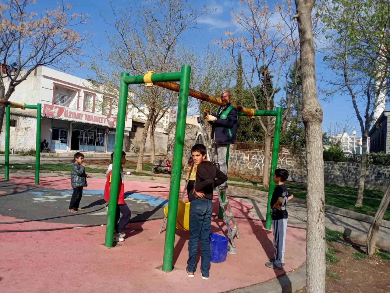 Siverek Belediyesi, Parklarda Onarım Çalışmalarına Hız Verdi