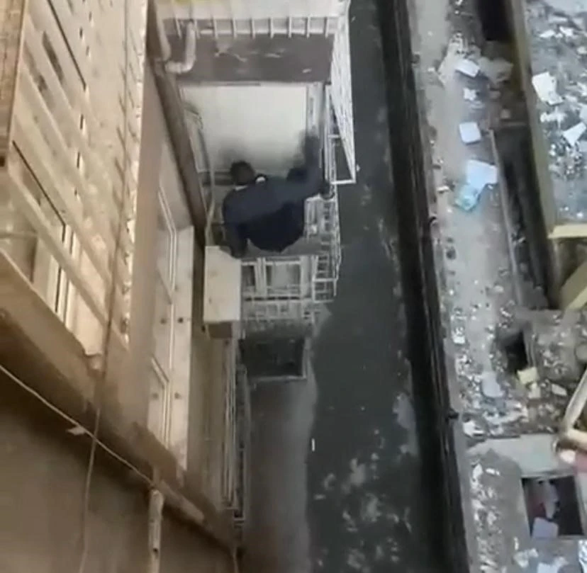 Örümcek Adam Değil, Hırsız "Sincap" Lakaplı Şüpheli Yakalandı