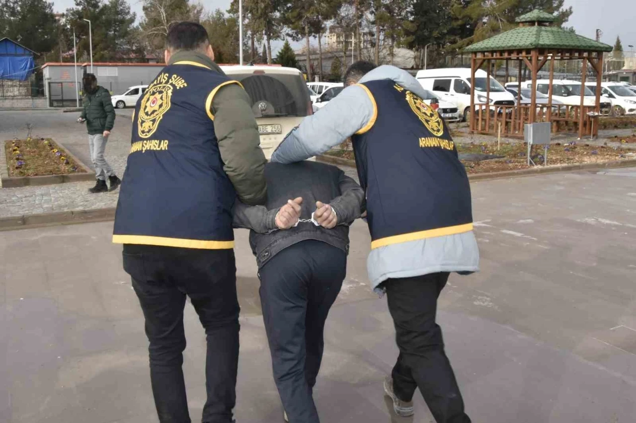 Aranan Şahıslara Yönelik Denetim: 17 Gözaltı