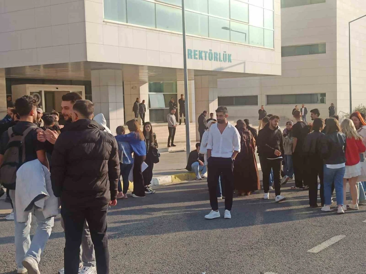 Öğrencilerden "Kafe ve Restoran" Kararına Tepki!
