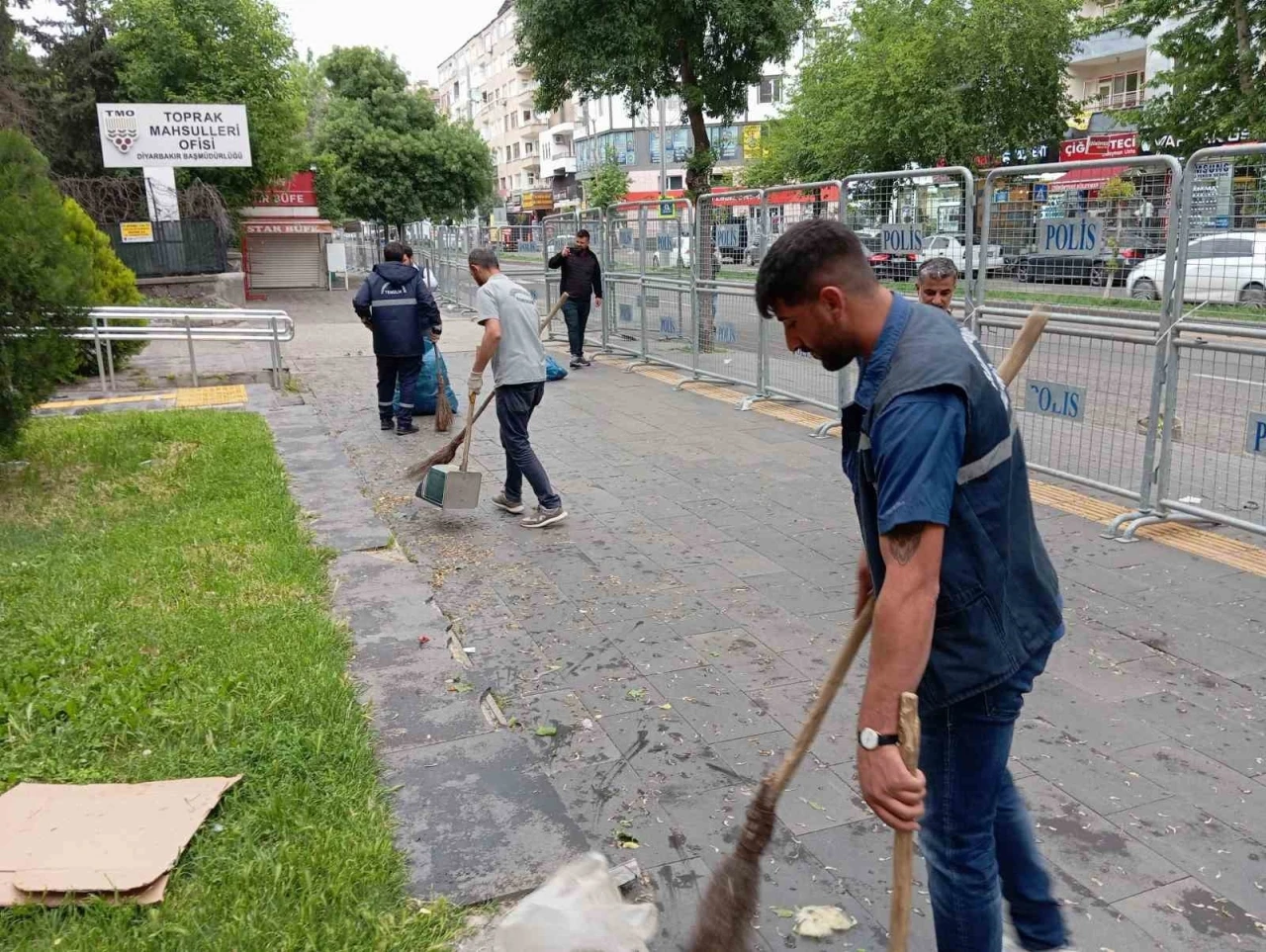 Şiddetli Rüzgar Hayatı Felç Etti