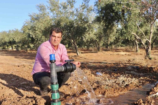 Silopili çiftçi, bölgede ilk yer altı damlama sistemini kurdu