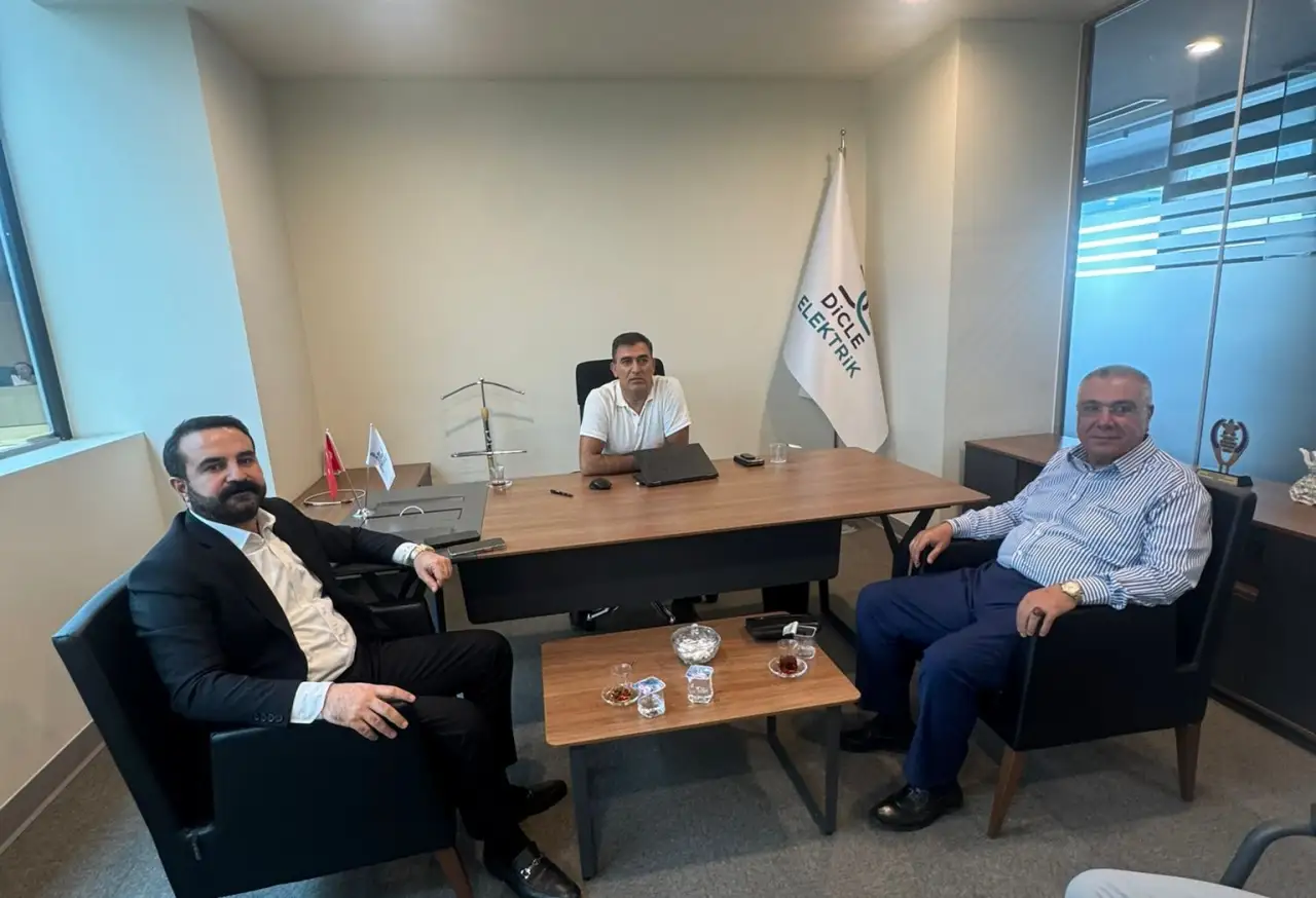 Hasan İzol, Siverek’te Elektrik Sorunu İçin Yetkililerle Masaya Oturdu
