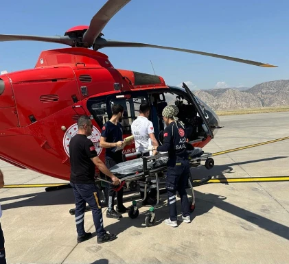 Ambulans Helikopter 3 Yaşındaki Çocuk İçin Havalandı