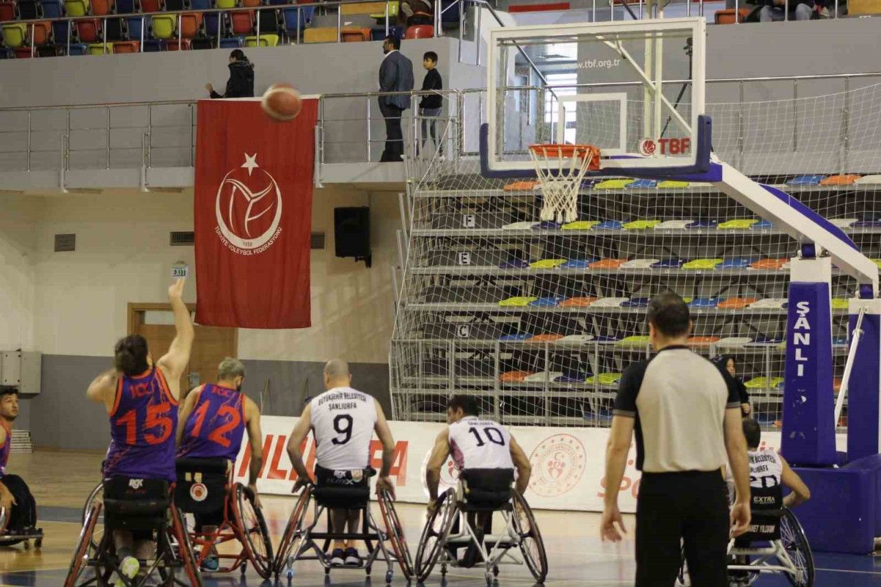 Yalova Zaferiyle Engelleri Aşıyor