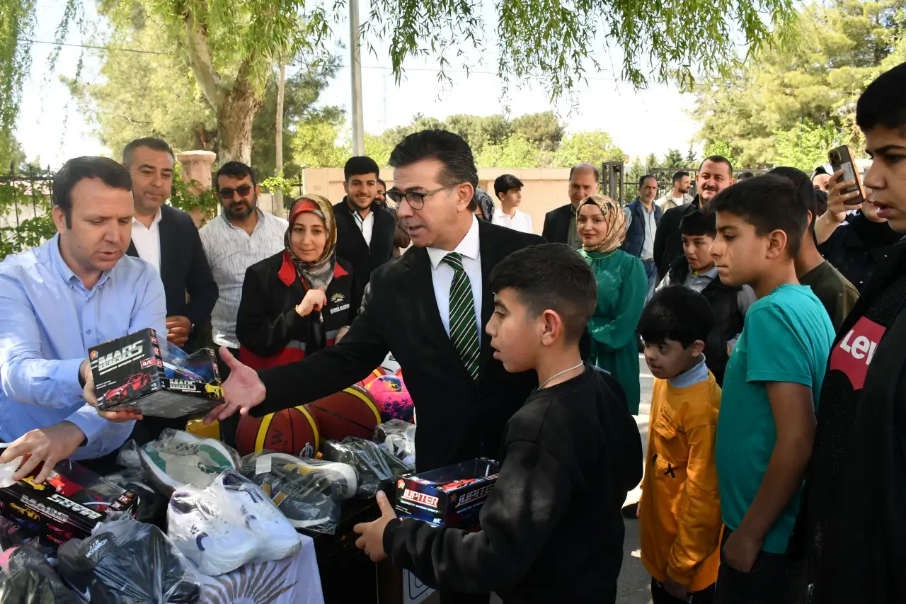 Başkan Bucak’tan Minik Kalplerle 23 Nisan Coşkusu