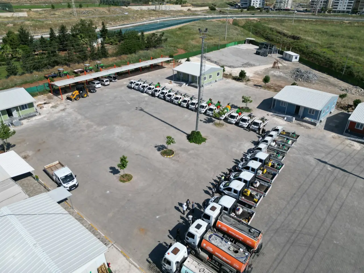 Şanlıurfa'da Haşerelere Karşı 85 Personel ve 40 Araç Gece Gündüz Sahada