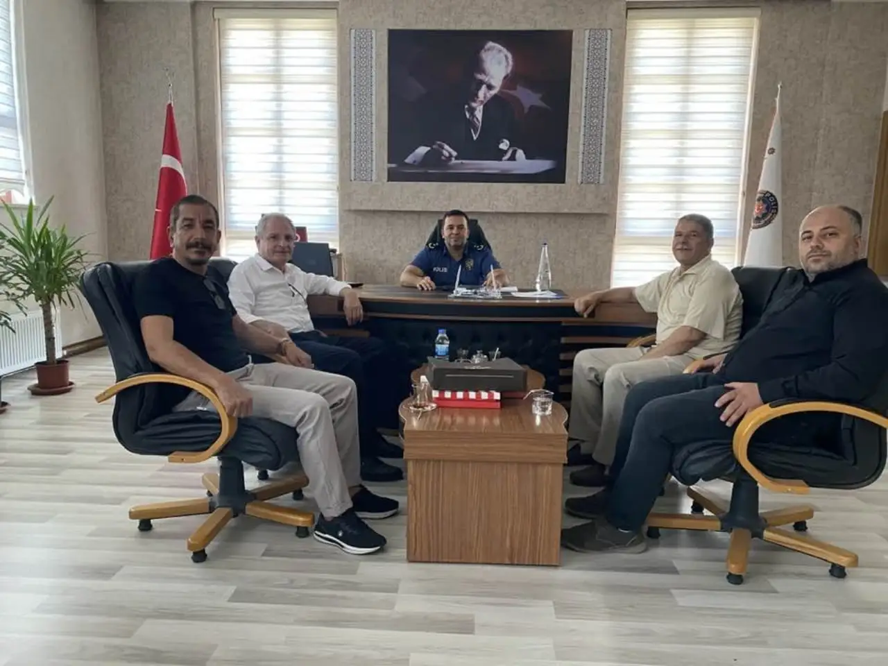 Siverek’te Oda Başkanlarından İlçe Emniyet Müdürü Zeydanlı’ya Nezaket Ziyareti