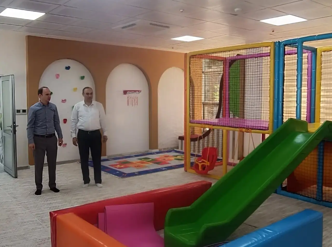 Siverek’te Bebek ve Çocuk Kütüphanesi Geleceğin Kitap Dostlarını Yetiştiriyor