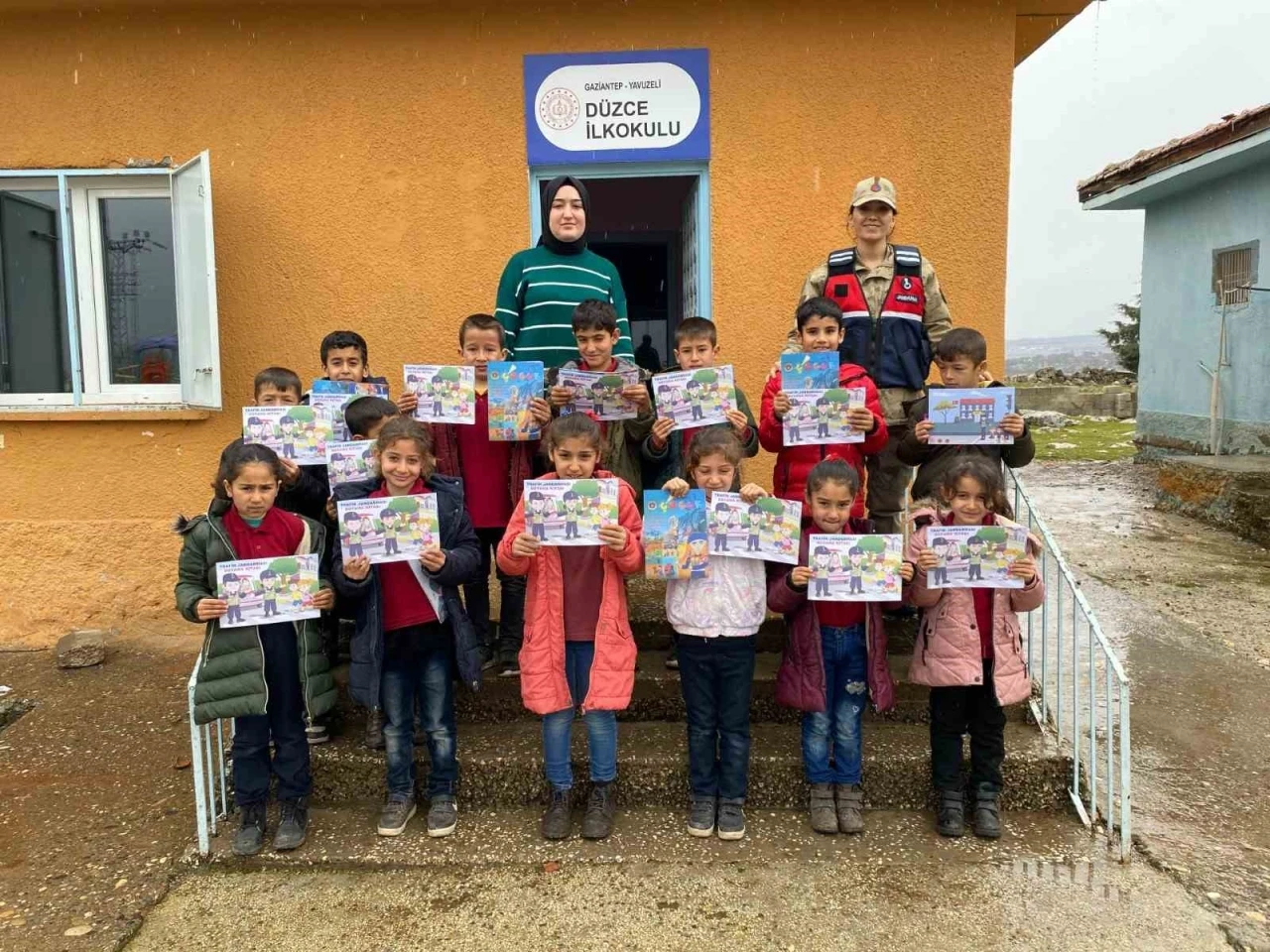 135 Öğrenciye Okul Güvenliği Eğitimi Verildi