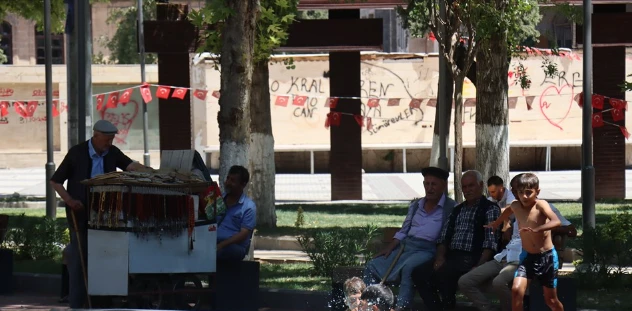 Sıcak Hava Etkisini Sürdürüyor
