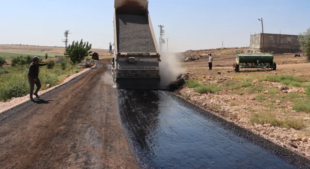 Siverek’te Kırsal Yollar İçin Çalışmalar Hızlandı