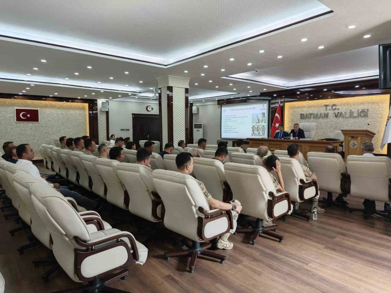 Kaymakamlara ve Jandarmaya Güvenlik Korucuları Eğitimi Verildi