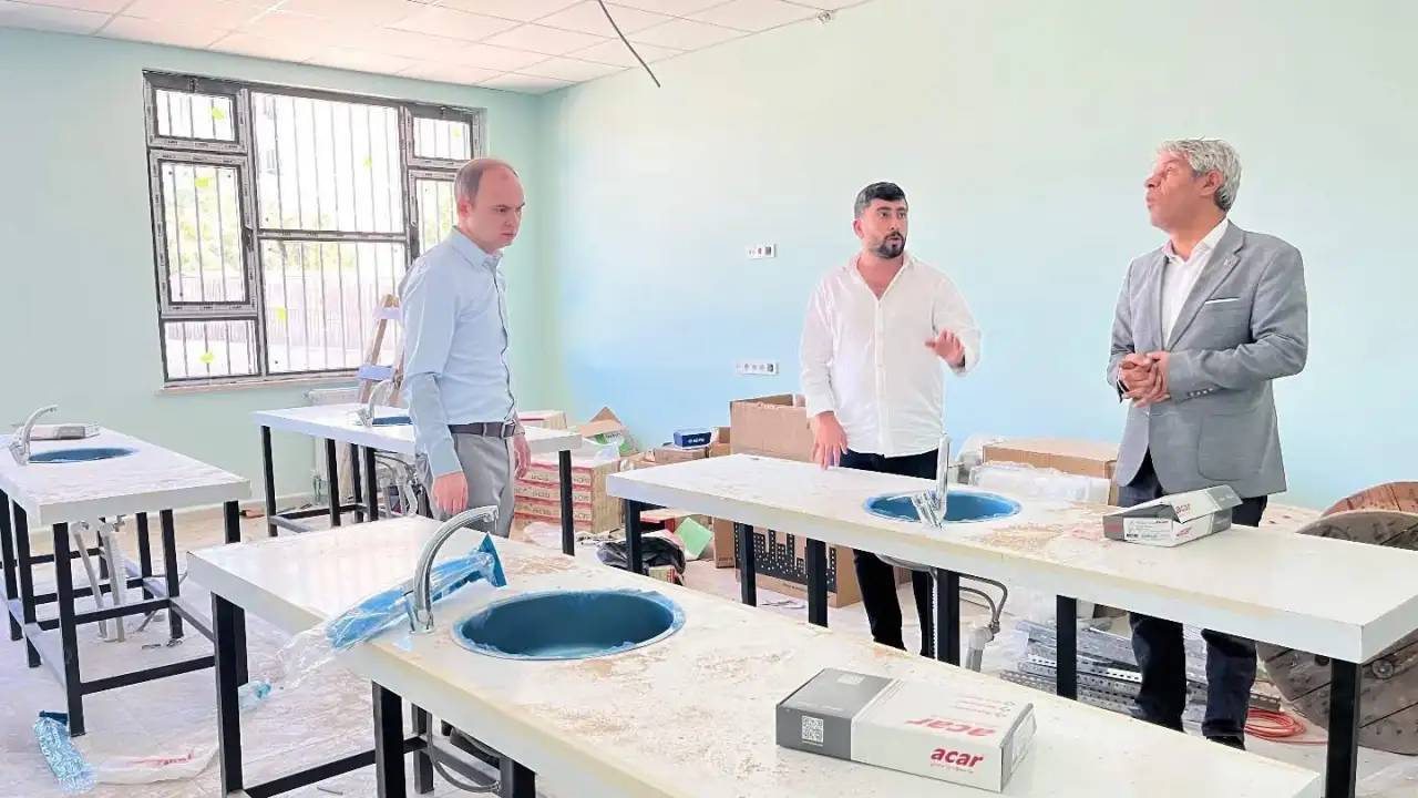 Siverek Kaymakamı Salih Sak’tan Cumhuriyet İlkokulu’nda İnceleme
